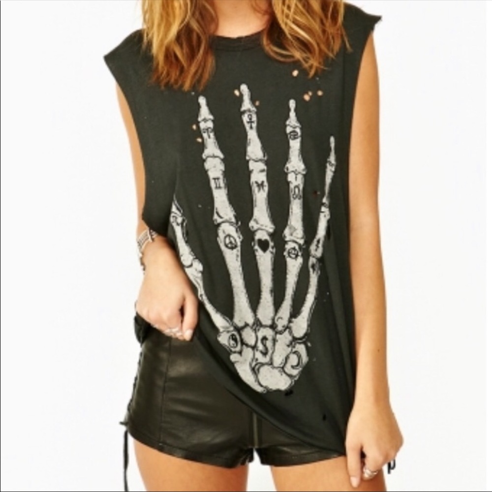 UNIF Skeleton Hand Muscle Tee